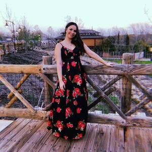 Meet your Posher, Daniela